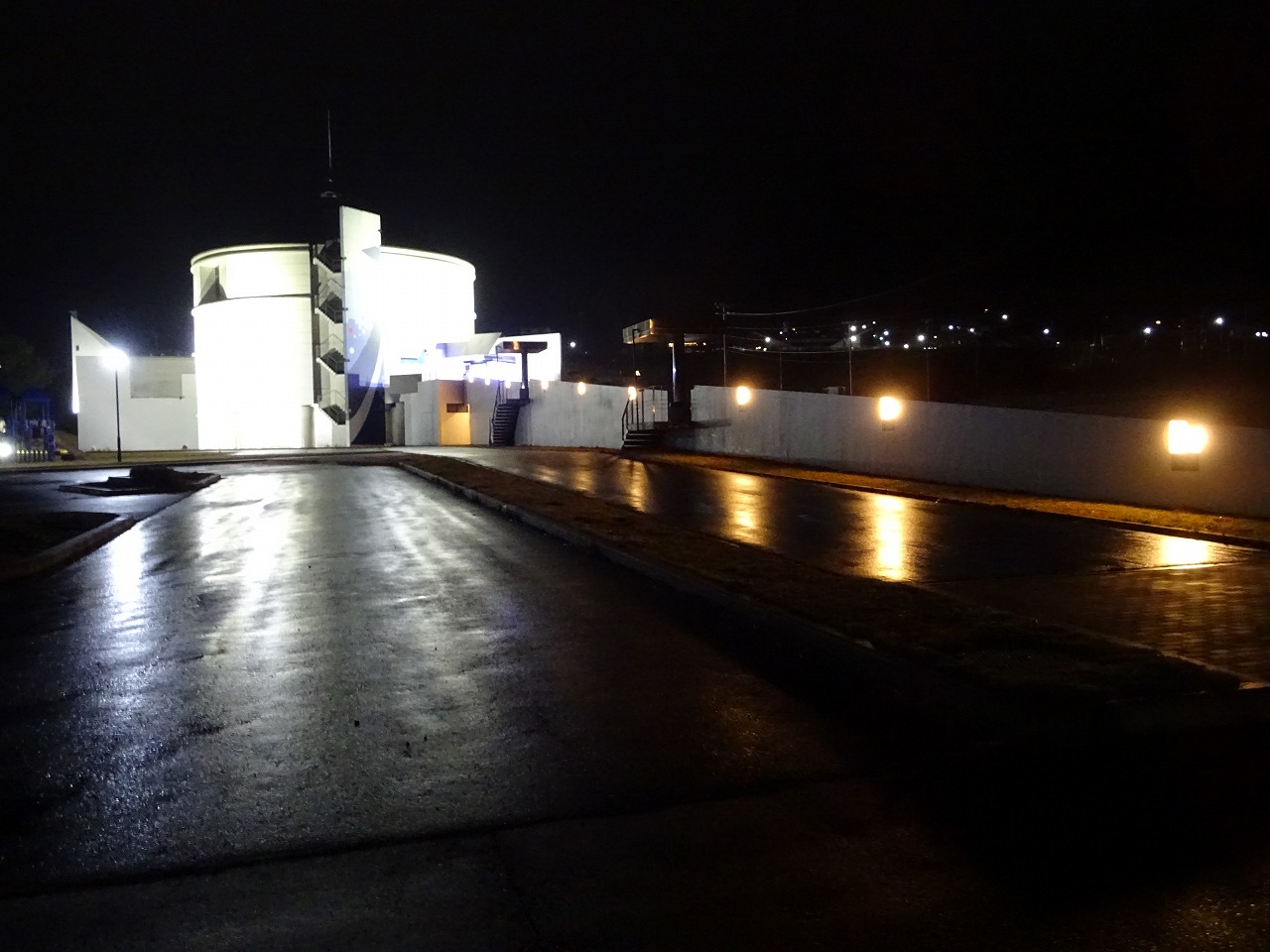 くじら館ナイトタイム営業中です